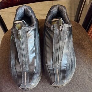 Vintage Nike Gray Zipper Sneakers with Teal Highlights